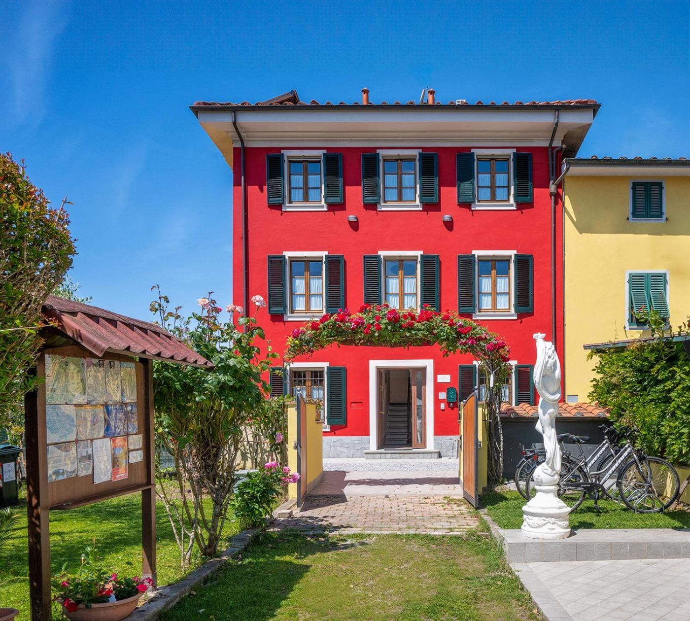 B&B Il Giardino Dei Poeti And Apartaments Lucca Buitenkant foto
