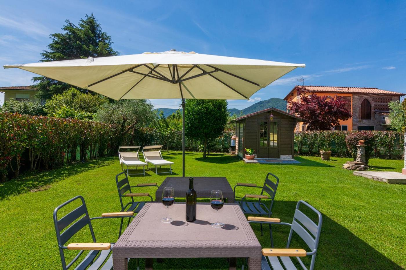 B&B Il Giardino Dei Poeti And Apartaments Lucca Buitenkant foto