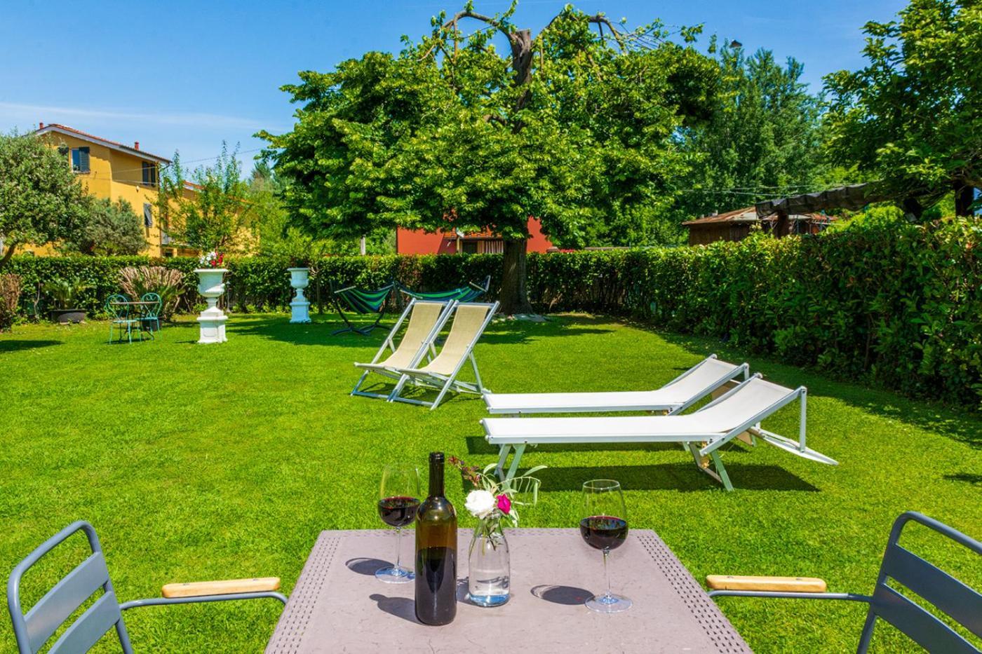 B&B Il Giardino Dei Poeti And Apartaments Lucca Buitenkant foto