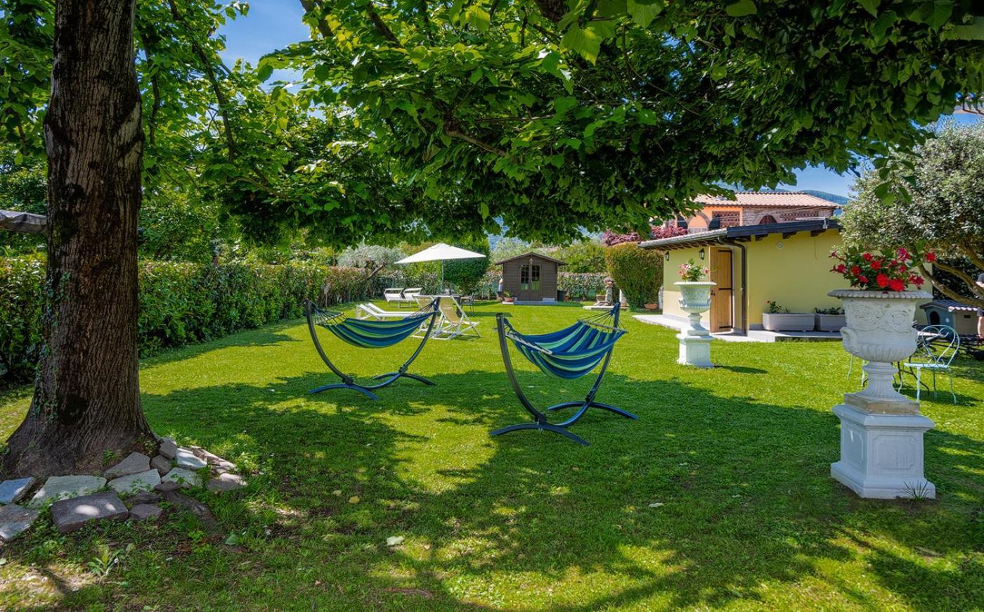B&B Il Giardino Dei Poeti And Apartaments Lucca Buitenkant foto