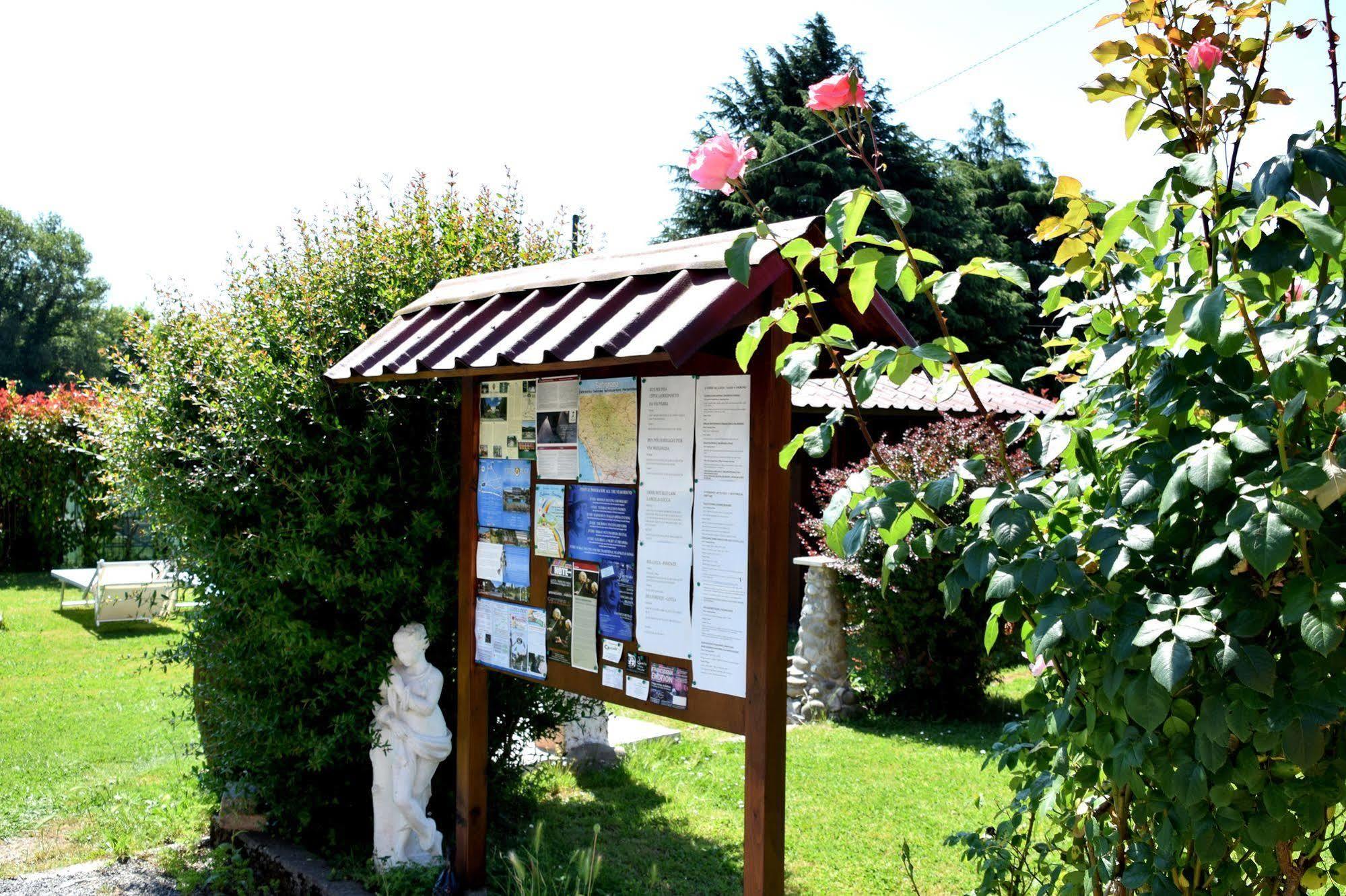 B&B Il Giardino Dei Poeti And Apartaments Lucca Buitenkant foto