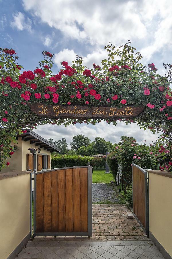 B&B Il Giardino Dei Poeti And Apartaments Lucca Buitenkant foto